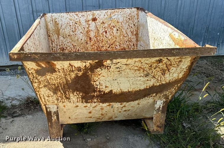 image for item EH4431 (3) dumpsters