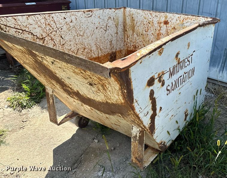image for item EH4431 (3) dumpsters