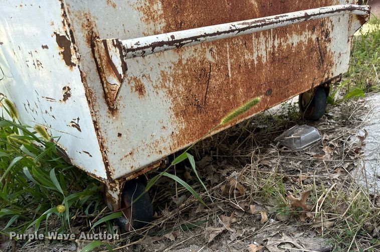 image for item EH4431 (3) dumpsters