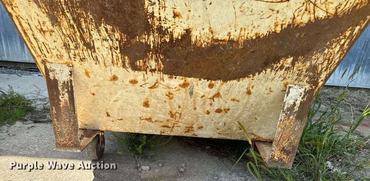 image for item EH4431 (3) dumpsters