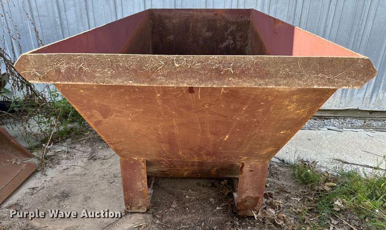 image for item EH4432 (4) dumpsters 