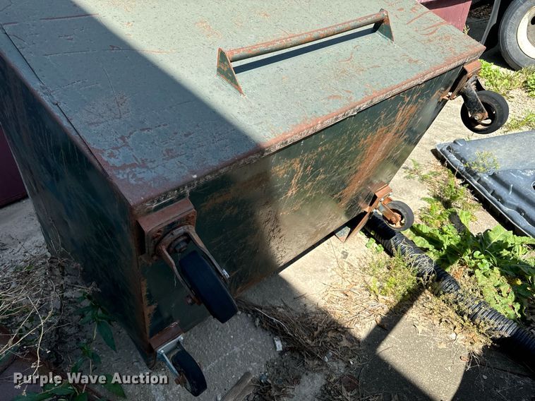 image for item EH4432 (4) dumpsters 
