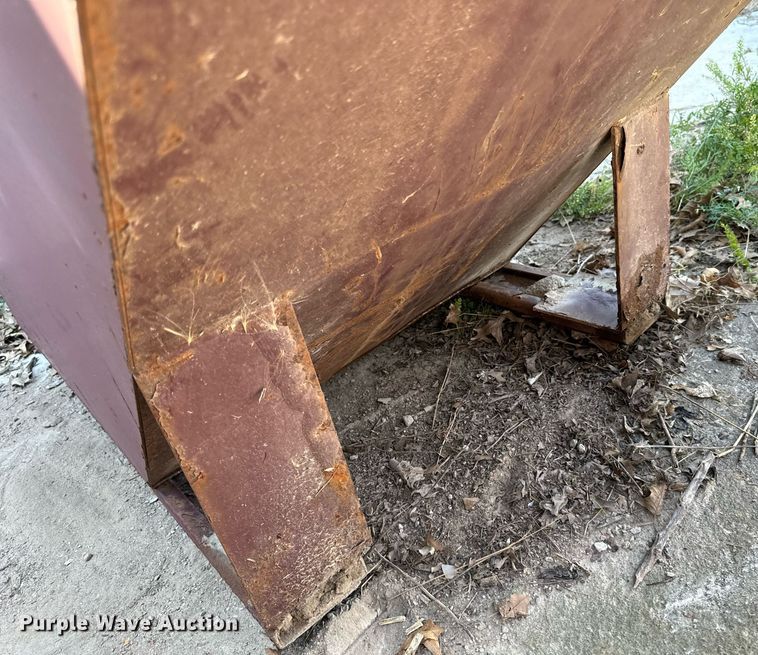 image for item EH4432 (4) dumpsters 