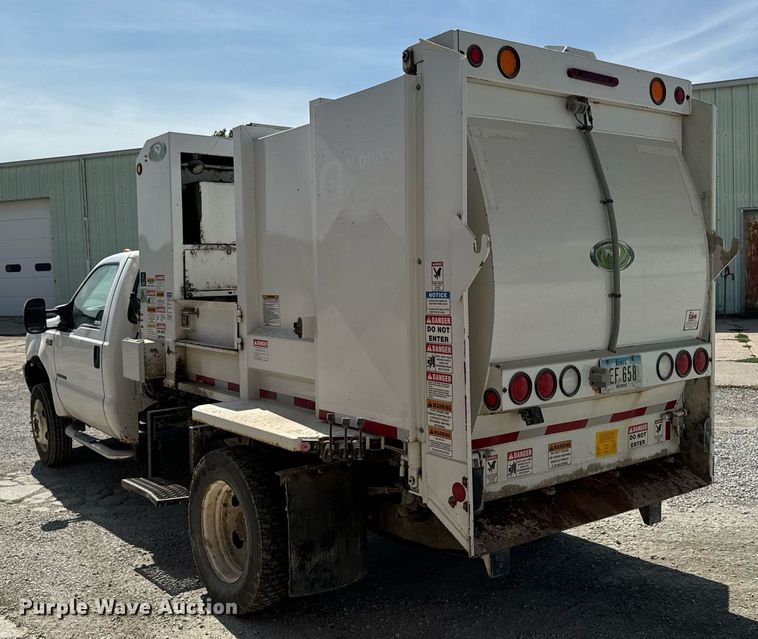 image for item EH4434 2002 Ford F450 Super Duty refuse truck