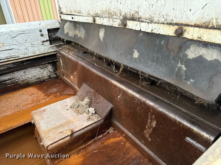 image for item EH4434 2002 Ford F450 Super Duty refuse truck