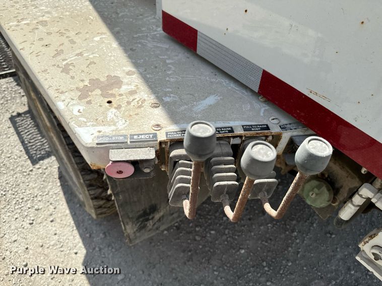 image for item EH4434 2002 Ford F450 Super Duty refuse truck