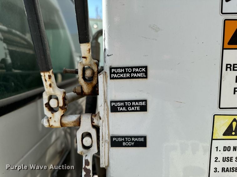 image for item EH4434 2002 Ford F450 Super Duty refuse truck