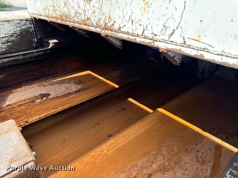 image for item EH4434 2002 Ford F450 Super Duty refuse truck