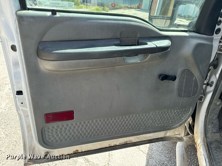 image for item EH4434 2002 Ford F450 Super Duty refuse truck