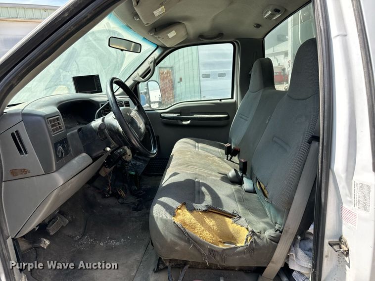 image for item EH4434 2002 Ford F450 Super Duty refuse truck