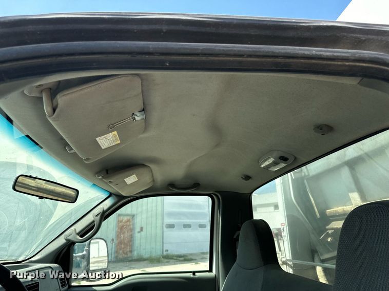 image for item EH4434 2002 Ford F450 Super Duty refuse truck