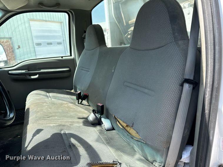 image for item EH4434 2002 Ford F450 Super Duty refuse truck