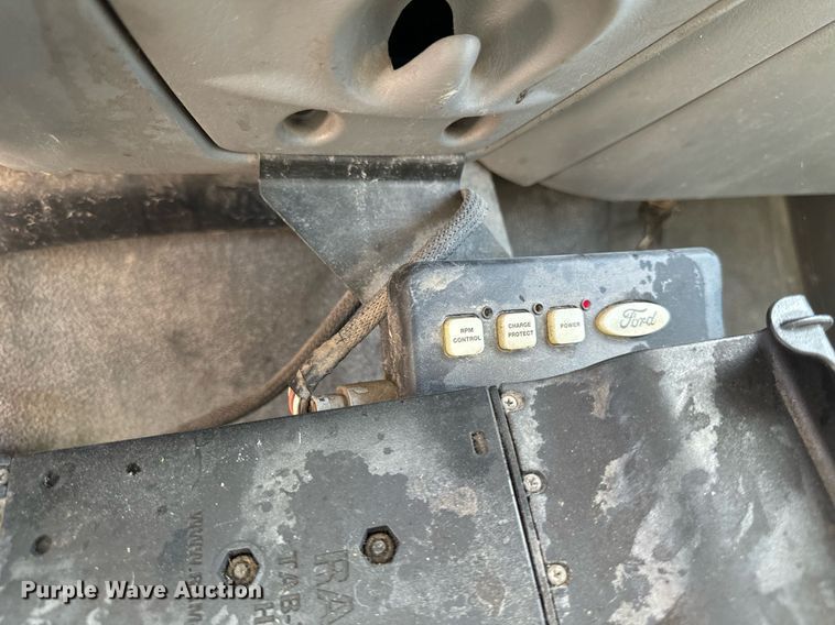 image for item EH4434 2002 Ford F450 Super Duty refuse truck