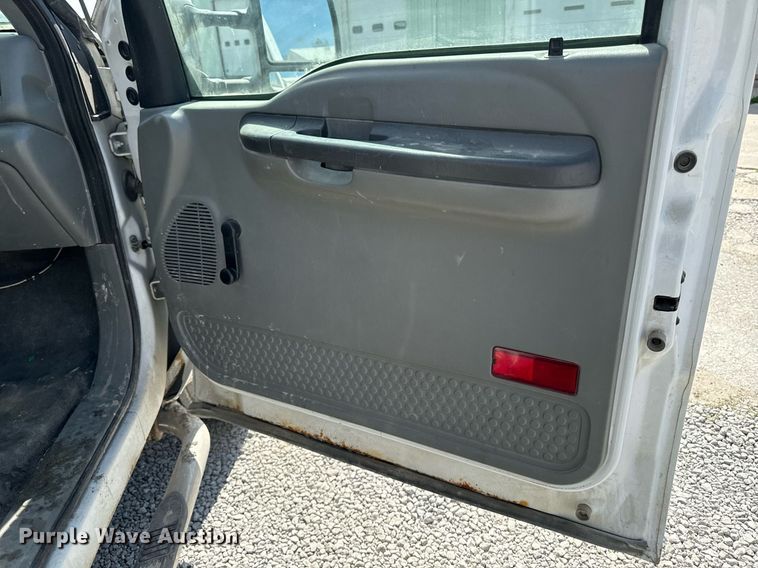 image for item EH4434 2002 Ford F450 Super Duty refuse truck