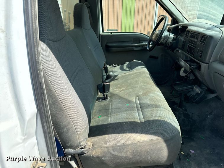 image for item EH4434 2002 Ford F450 Super Duty refuse truck