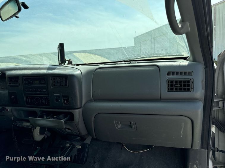 image for item EH4434 2002 Ford F450 Super Duty refuse truck