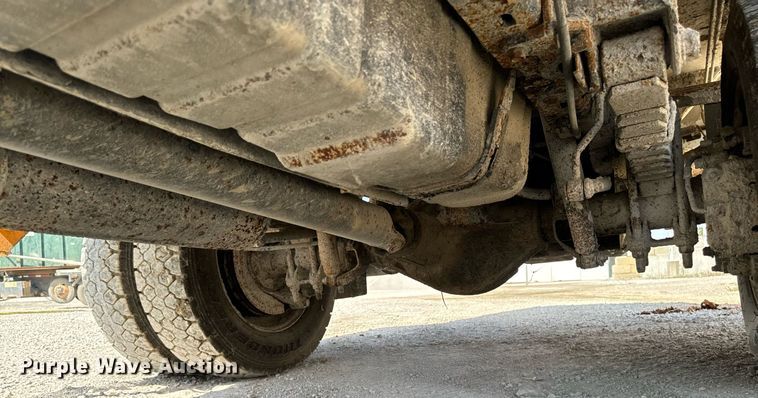 image for item EH4434 2002 Ford F450 Super Duty refuse truck