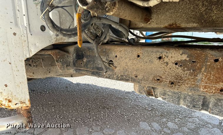 image for item EH4434 2002 Ford F450 Super Duty refuse truck