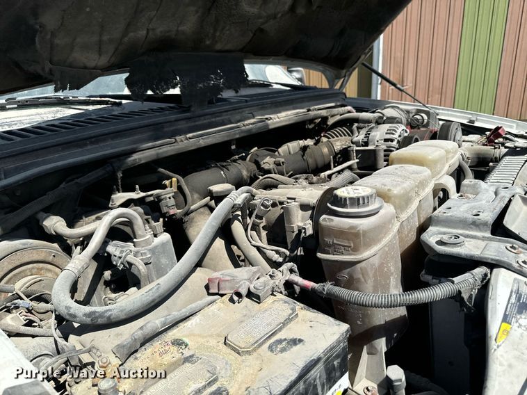 image for item EH4434 2002 Ford F450 Super Duty refuse truck