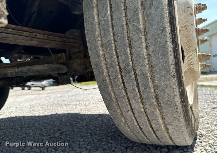 image for item EH4434 2002 Ford F450 Super Duty refuse truck