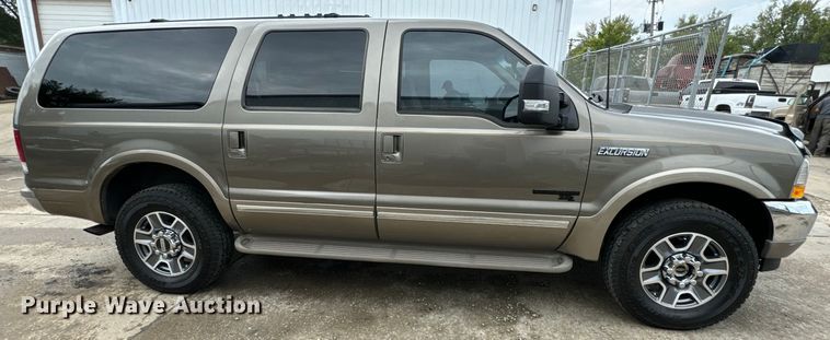 image for item EH6969 2002 Ford Excursion Limited SUV