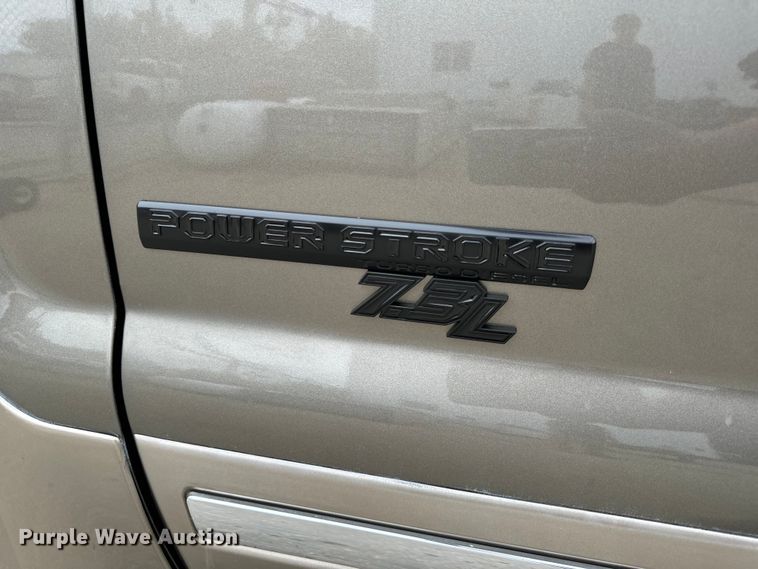 image for item EH6969 2002 Ford Excursion Limited SUV