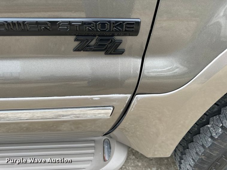 image for item EH6969 2002 Ford Excursion Limited SUV