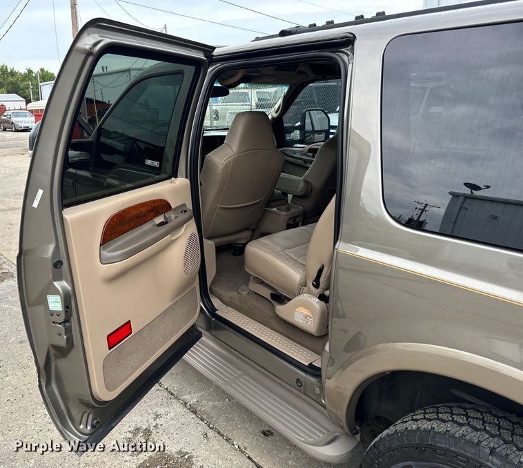 image for item EH6969 2002 Ford Excursion Limited SUV
