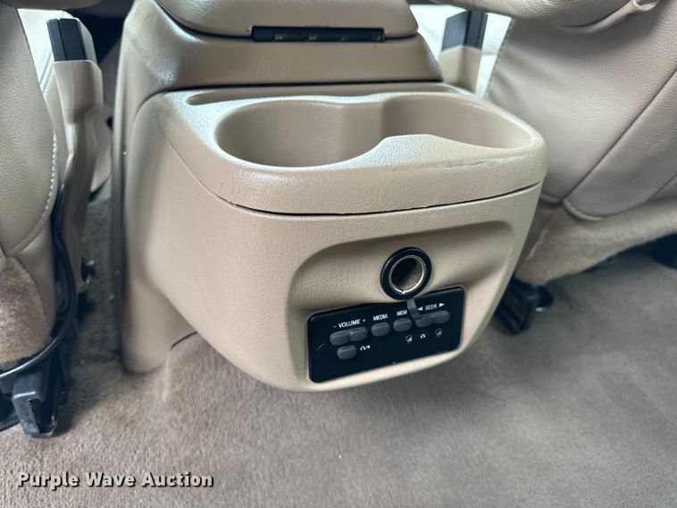 image for item EH6969 2002 Ford Excursion Limited SUV