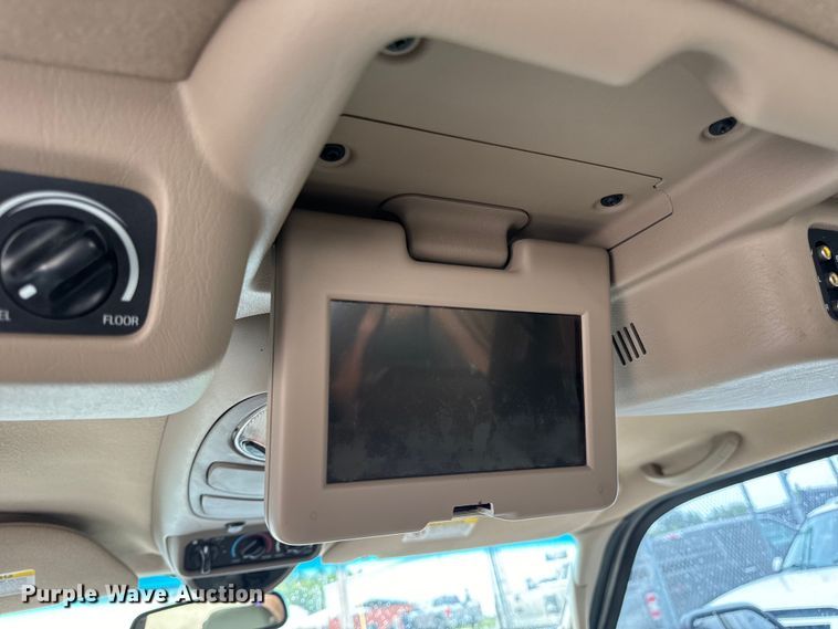 image for item EH6969 2002 Ford Excursion Limited SUV
