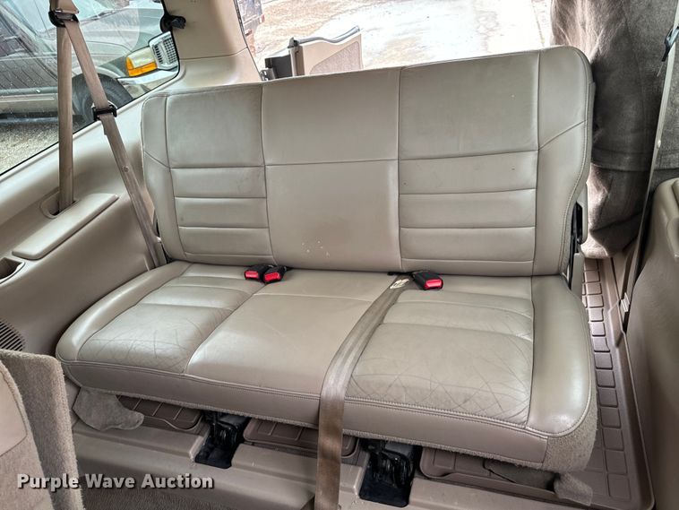 image for item EH6969 2002 Ford Excursion Limited SUV