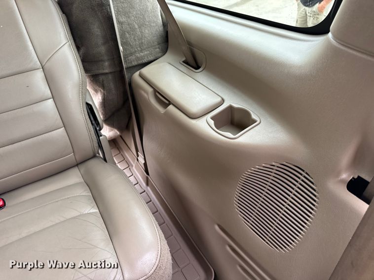 image for item EH6969 2002 Ford Excursion Limited SUV