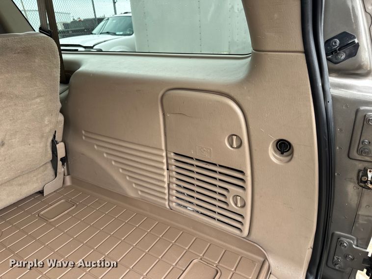 image for item EH6969 2002 Ford Excursion Limited SUV