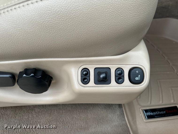 image for item EH6969 2002 Ford Excursion Limited SUV