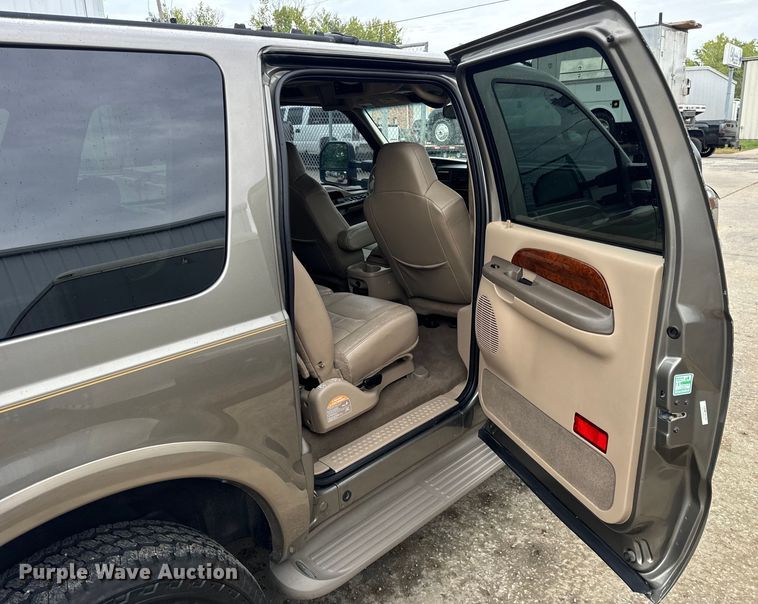 image for item EH6969 2002 Ford Excursion Limited SUV
