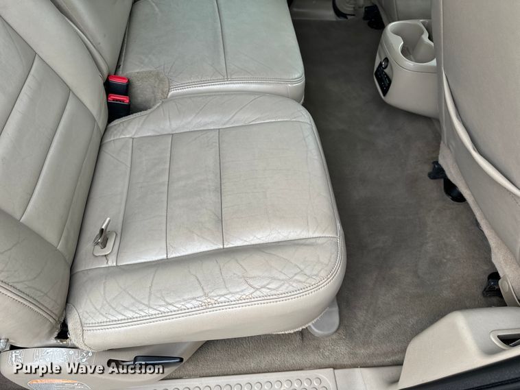 image for item EH6969 2002 Ford Excursion Limited SUV