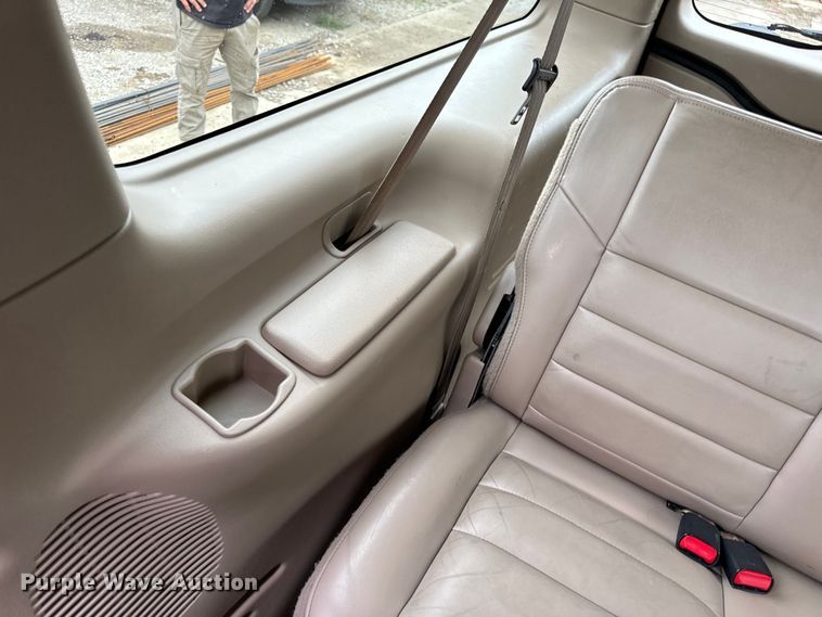 image for item EH6969 2002 Ford Excursion Limited SUV