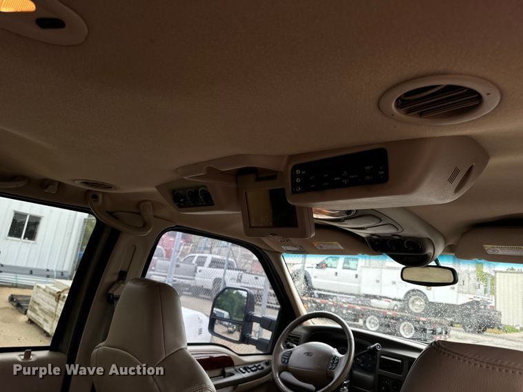 image for item EH6969 2002 Ford Excursion Limited SUV