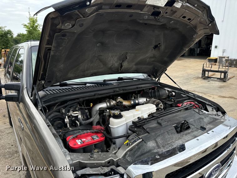 image for item EH6969 2002 Ford Excursion Limited SUV