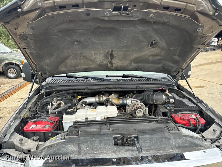 image for item EH6969 2002 Ford Excursion Limited SUV