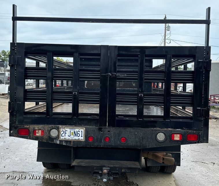 image for item EH6971 2010 Ford F450 Super Duty XLT flatbed truck