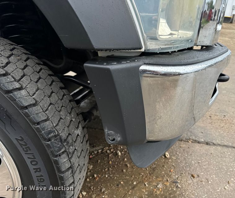 image for item EH6971 2010 Ford F450 Super Duty XLT flatbed truck