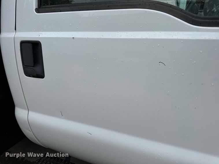 image for item EH6971 2010 Ford F450 Super Duty XLT flatbed truck