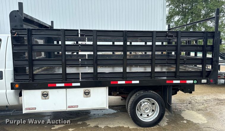 image for item EH6971 2010 Ford F450 Super Duty XLT flatbed truck