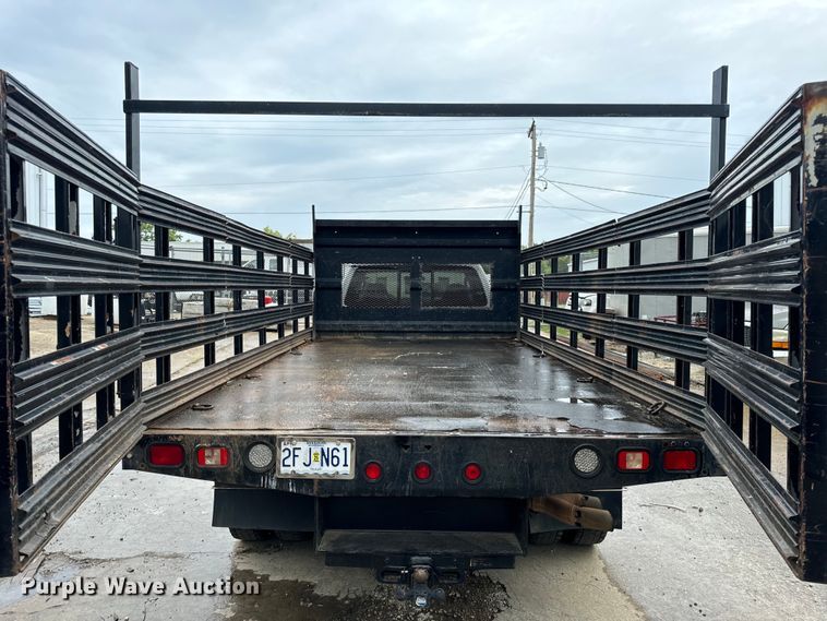image for item EH6971 2010 Ford F450 Super Duty XLT flatbed truck