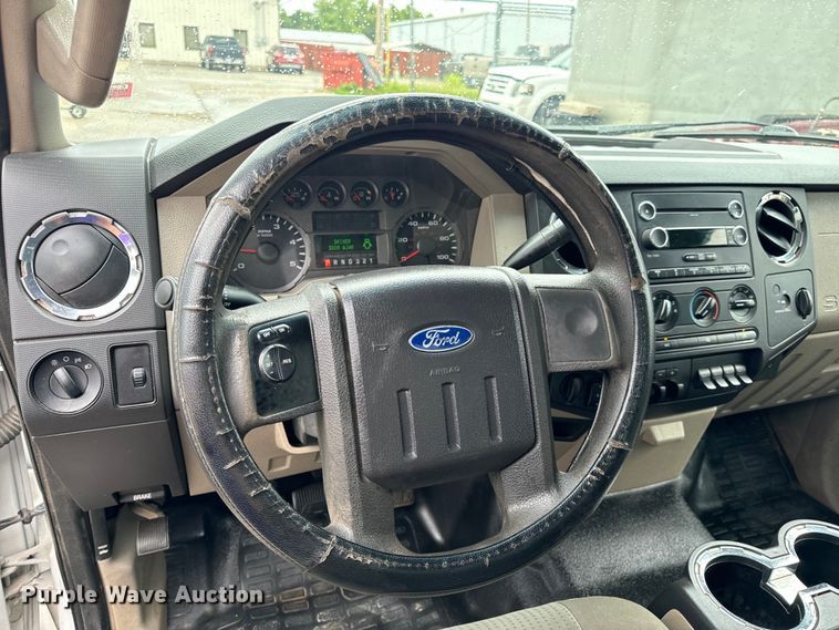 image for item EH6971 2010 Ford F450 Super Duty XLT flatbed truck