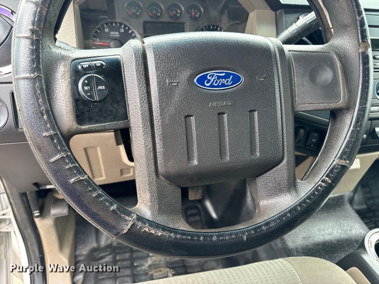 image for item EH6971 2010 Ford F450 Super Duty XLT flatbed truck