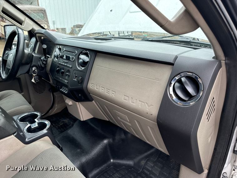 image for item EH6971 2010 Ford F450 Super Duty XLT flatbed truck