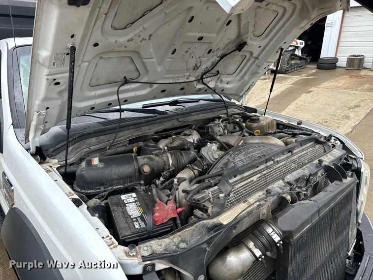 image for item EH6971 2010 Ford F450 Super Duty XLT flatbed truck