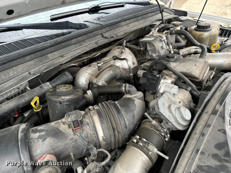 image for item EH6971 2010 Ford F450 Super Duty XLT flatbed truck